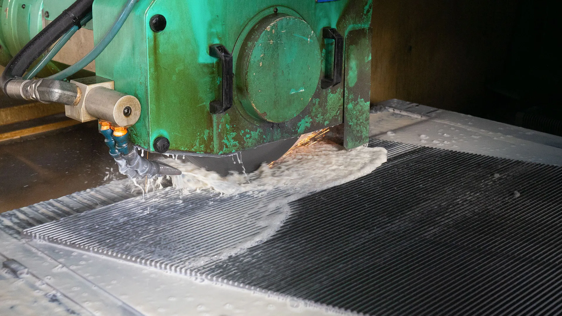 CRG produzione cremagliere con macchine a controllo numerico